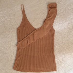 Top by Yarns